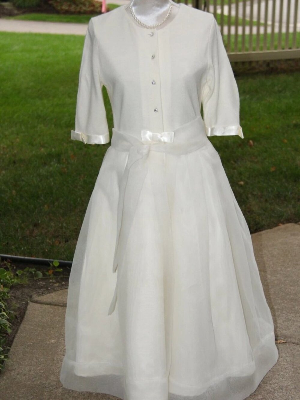 ❤️ Zoe Ltd. Cream Dress with Sash; Size 10 (and actually fits like a 10)